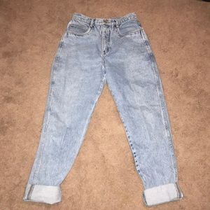 High waisted MOM JEANS